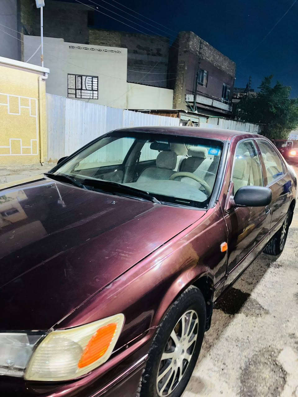 للبيع سيارة كامري 2002مابي نقص فقط غاز تبريد نقص  صبغ جمالية  *********** مكان سيارة بغداد
