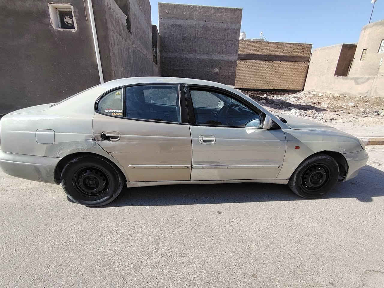 السلام عليكم ورحمة الله
دايو لكنزا مديل 2000 محرك جديد حاويه كير عادي نمره الخامسه مبوشه تبريد شغال كهربائيات شغاله حداديه جديده بسمي مداور ثاني يوم السعر 33 وبيها مجال ***********
