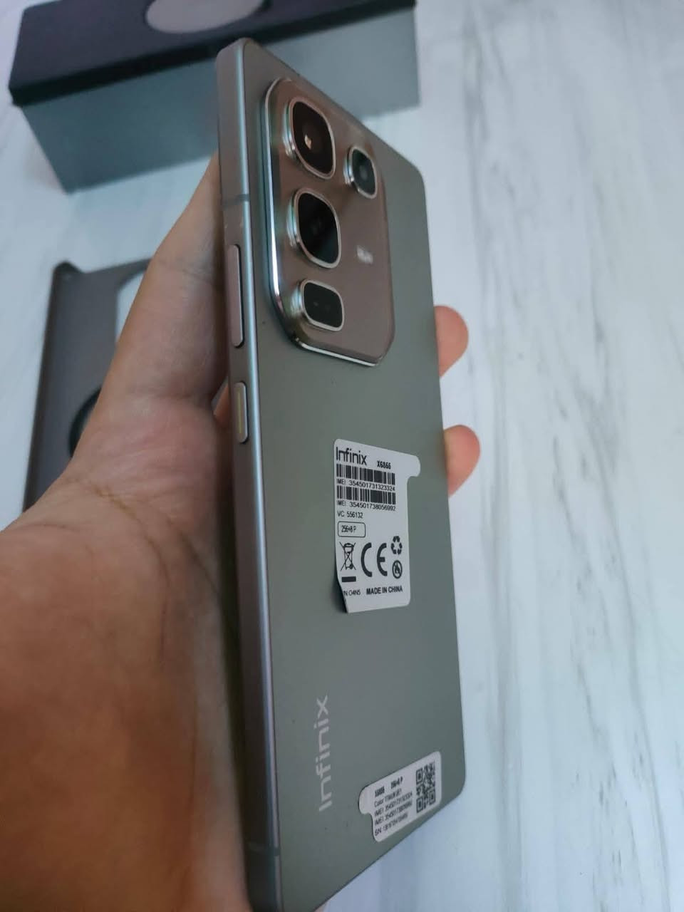 للبيع Infinix Note 50 Pro انفنكس(50) برو
النظافة الجهاز نظيف جداً وأخو الجديد الملحقات كامل غراضه الأصلية

NEW

الذاكرة : 256 جيجابايت

الرام 8 جيجابايت

نضام اندروید 16 قبل يومين حدثتة

المميزات شاشة AMOLED 144HZ، معالج ألعاب قوي 100 Media Tek Helio شحن خارق 90 واط ويدعم الشحن العكسي الماك سيف بقدره 30 واط وصوت JBL. مع الكفر

الديوانية/ الزيتون 

السعر: 300 الف وبيه مجال للشراي 

للتواصل مراسلة الخاص


**إذا كنت صاحب هذا الإعلان وتريد حذفه لأي سبب، رجاءا أرسل رسالة إلى الدعم الفني**