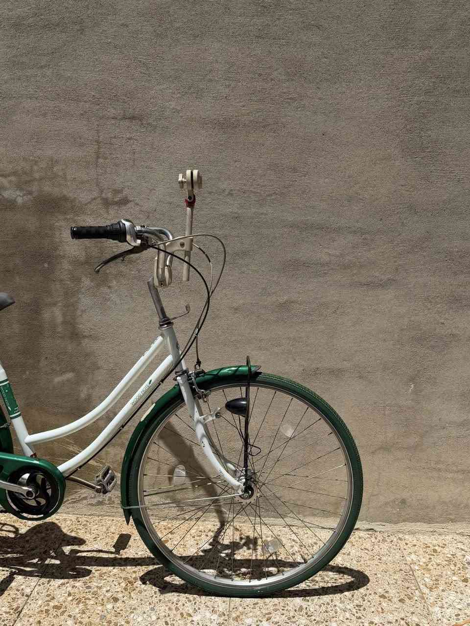 باسيكل للبيع 🚲💨
نضيف أي عيب ما أبي بشرط ✨
تايرات جدد 🆕
حجم 27 📏
سته كير 🔧
استاند شمسية وياها ☔
وياها سلة جديدة ما مشدودة 🧺
سعر 110 وبي مجال بسيط 💸

عنوان كركوك حي النصر 📍
رقم الهاتف واتساب *********** 📱

