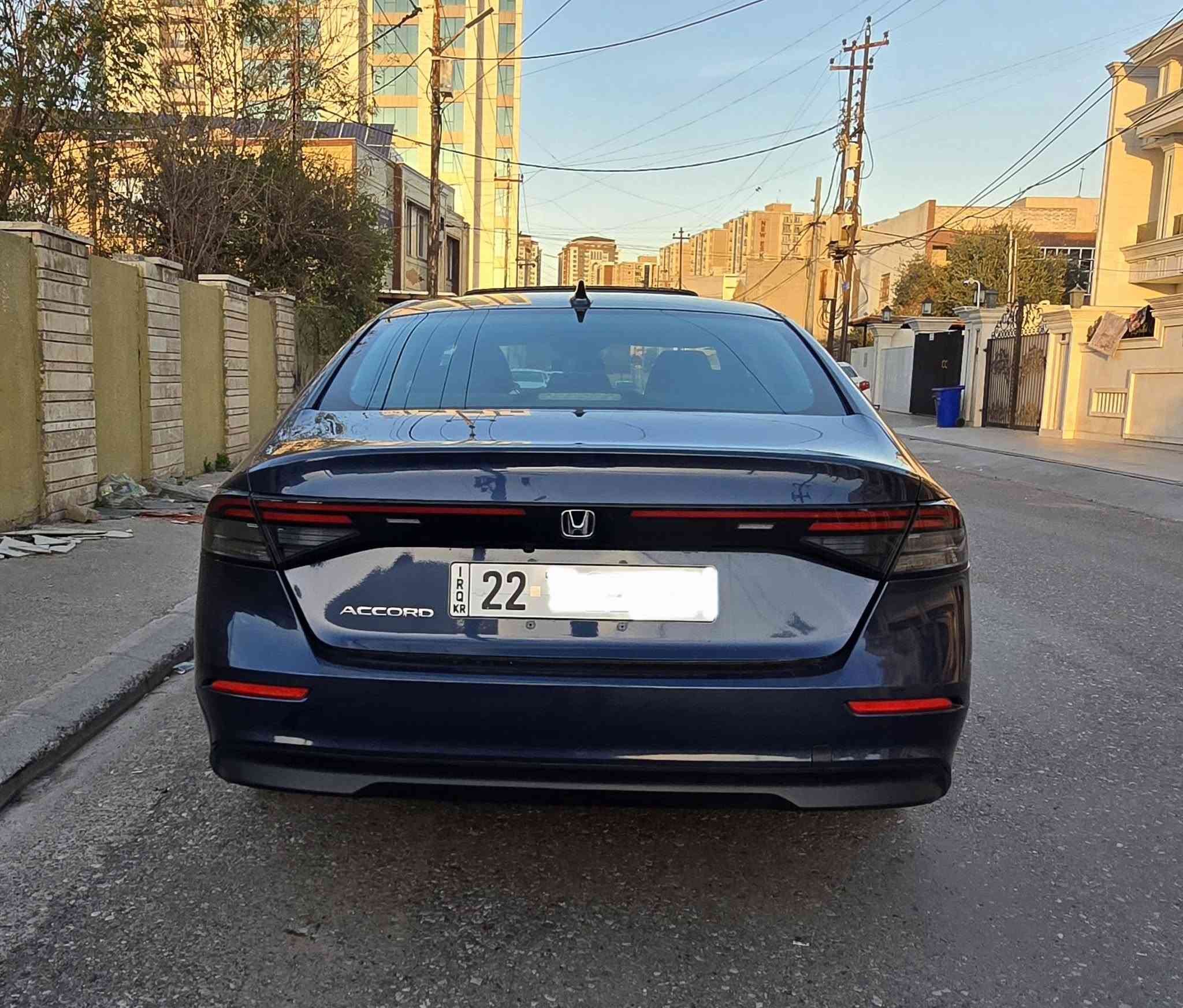 هوندا اكورد EX موديل 2023 
 
السيارة ماشيه 18 الف مايل فقط ومرقمه اربيل.

• مكينة 15T بنزين فقط

•فتحه سلايد 
• رادار امامي
• مانع تصادم
• تصحيح مسار
• مثبت سرعة
• دخول ذكي 
• هندبريك كهرباء
• عداد ديجيتال
• نظام اوتو لايت Auto

السياره وارد امريكي حادثها خفيف جدا الجملغ الخلفي مصبوغ  فقط وهذا رقم الشاصي : 

 1HGCY1F34PA038267

السعر 180 ورقة او بيها مجال بسيط

مكان السيارة محافظة اربيل للتواصل.

***********
