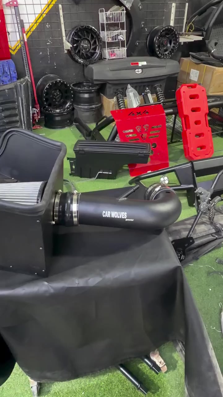 شوتة سحب هواء خاصة للرام 5.7L hemi 
اكيد تعطي اداء افضل للمحرك و برودة اكثر 👌
المنويم و ليس حديد لتحافظ على الحرارة و عمر اطول 🦾
مقدمة من CAR WOLVES 
تفاصيل كلها بالفيديو 
📍البصرة - صناعية حمدان على شارع العام D15 
📞*********** 
#dodge #ram #رام #اوفرود #تعديل
