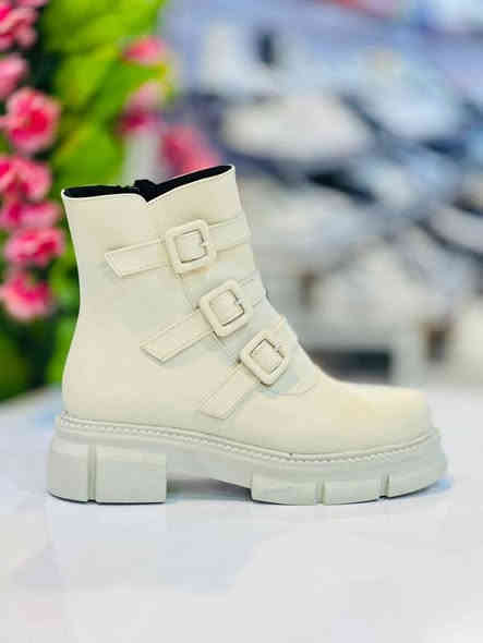 مساء الخير .... .وفرنا لكم .. 🍋🍋🍋
 بوت كعب  طبي خفيف مميز و انيق ....
سعر ب10  الاف 
القياسات  37-38-39-40
الالوان اسود بيجي نيلي 
  العنوان : كوت / شارع الهورة / معرض الرواق  يوجد خدمة توصيل لكافة محافظات العراق 😍 واتساب *********** __*********** الجمال 🌹الأناقة 🌹 البساطة 🌹النزاكة 😁

#اكسبلور #اكسبلور_فولو_ي_حلو🔥😴_ي_عمري #اكسبلور_فولو_شوفو_البوستات_الي_قبل_راح_تعجبكم دهل اوران
