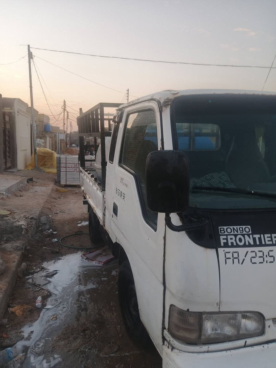 سلام عليكم كية حمل مديل 1999قلاب ستة جنكال رقمهة قادسية صاحبه بل حلة يرد تحويل رقم النكليزي السيارة مكينة وكير وكسل وشاصي مكفولات الكشرة شوف لعين بس بل صفاحيات بيهة شوية خيسات القرفة مالتهة حلوة السيارة مابيهة نقص اي شي بس البور مالهة للتوصل ***********مكاني بغداد شهداد العبيدي السعر 50 وبيه. مجال
