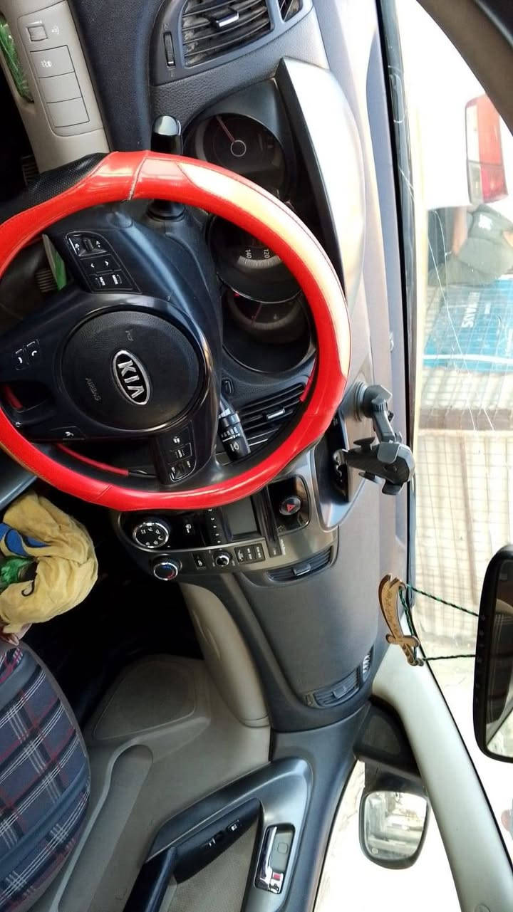 السلام عليكم فورتي موديل ٢٠١٣ وارد امريكي ضربتهة باب السائق بدون دواخل صدر وحدادية جديدة وتخم تاير سيارة السيارة محرك ٢٠٠٠ دوش كير مكفول فقط المحرك كايم سيارة رقم بغداد الماني باسمي رقم مميز  مكان سيارة الشعلة حي الجوادين للاستفسار ***********
