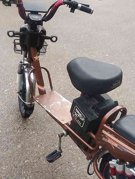 السلام عليكم دراجه شحن للبيع سرعتها 4 سرعة معدل 65 أربع بطاريات كلشي ما بيها كلشي شغال بيها 
حجم 20 للمكان محموديه حي العسكري السعر 275 مستعجل 
الرقم ***********
