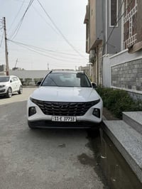 من رخصة إدارة الكروب عندي توسان موديل 2024 خليجي ماشيه 27 الف فول بنو ...