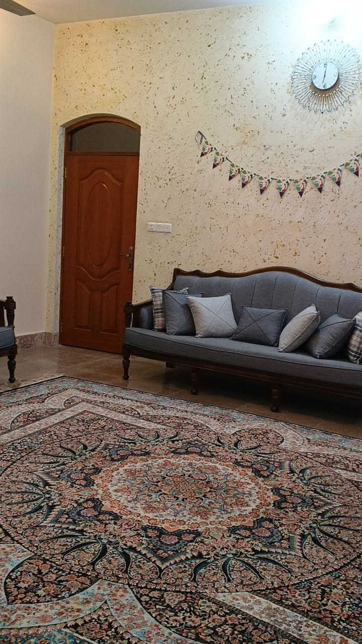 دار للبيع حي السلام منطقة 75 طابقين صب نظيف جداً شارع 15 قرب المؤسسة 4غرف منام مع ملحقات للاستفسار اتصال او مراجعة مكتب الروان للعقار سايدين سلام غري مجاور انشائية الجاكوج ***********/***********
