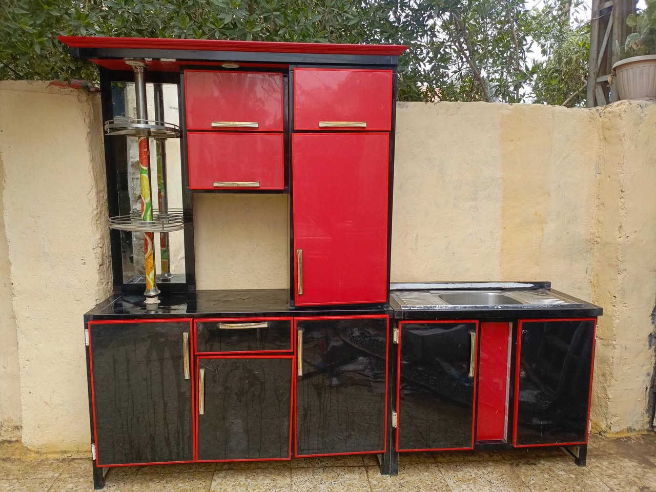 كاونتر 3 قطع البيع نضيف مابي اي ضرر وسعره مناسب كلش ولي يريده يراسل وتساب لو يتصل ع رقم ***********
