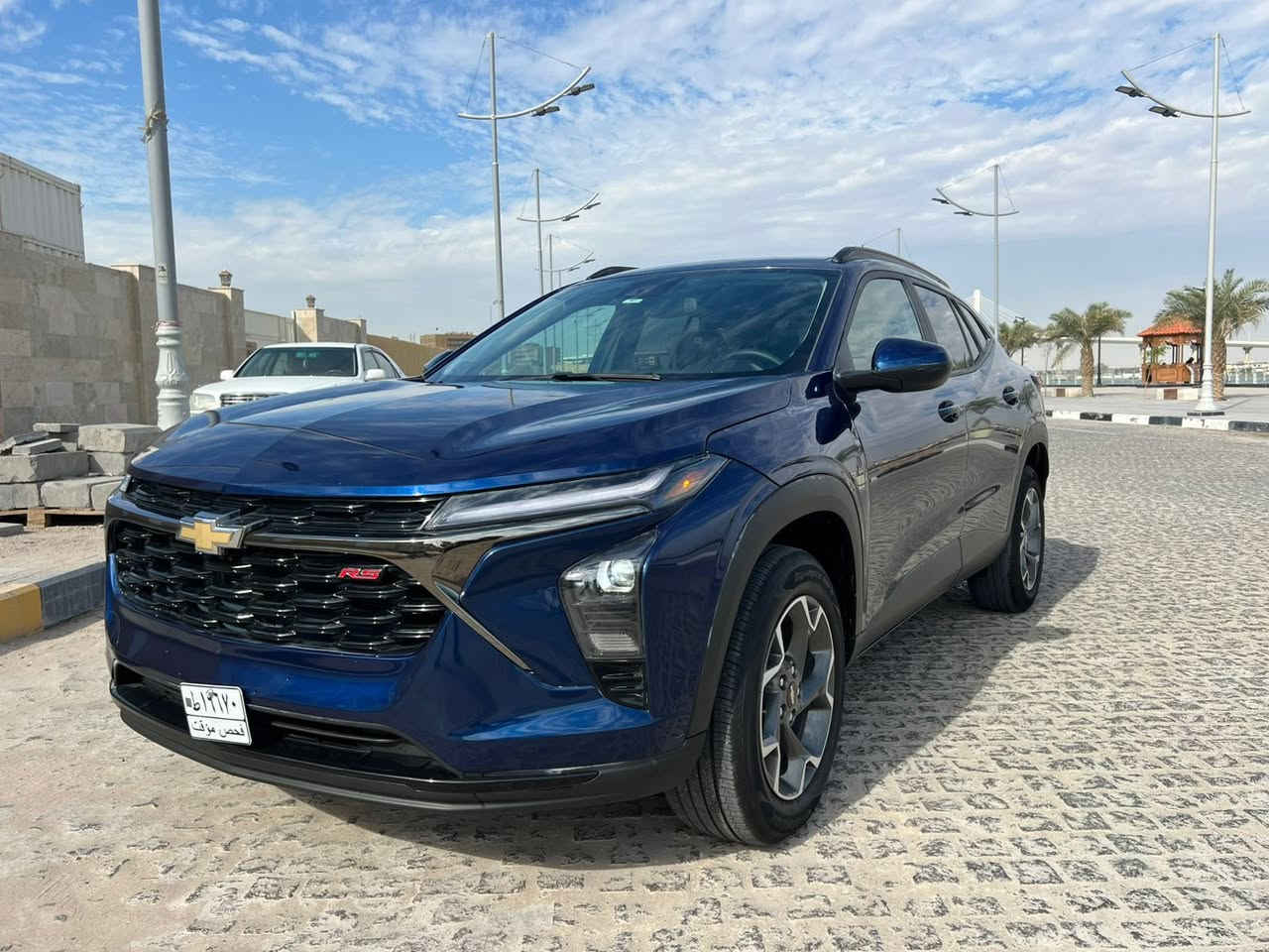 - شفرليت تراكس موديل 2024 السياره LT فول مواصفات ما عدا الفتحه الون مميز
- المحرك : 3 سلندر 1.2 تيربو
- مواصفات:
* تشغيل عن بعد
* مودات قياده رياضي وعادي
* تدفئه ستيرن
* تدفئه كشنات
* تحديد مسار 
* رادرات امامي وجانبي
* كامره دواره 
* شاشه لمس
* حساسات خلفيه 
* تحديث على النت للانظمه
وبعد بيهه هواي موصفات
🏠مكان السياره البصرة
سعره 125 $
 للاستفسار : ***********
