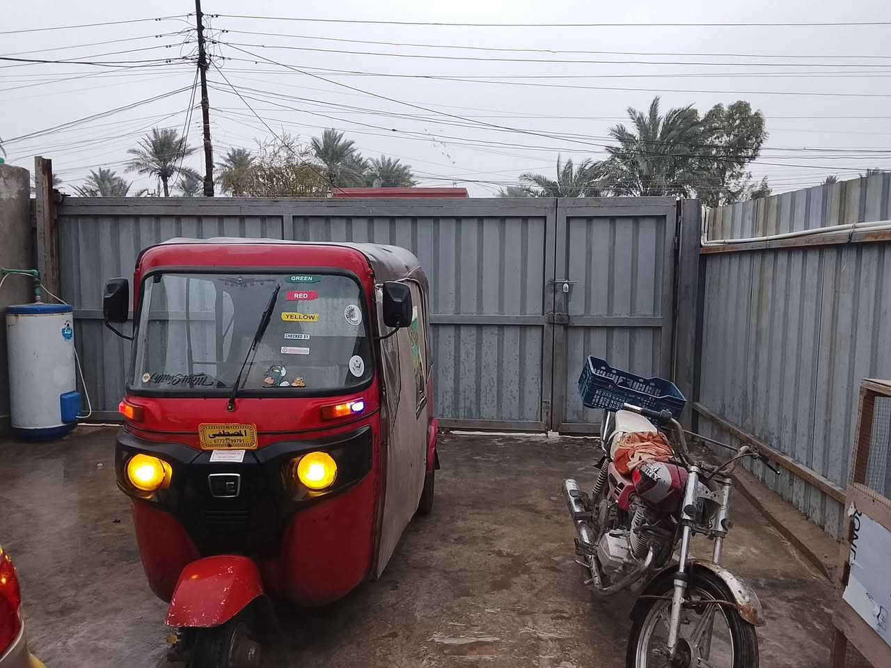 تكتك للبيع باجاج موديل 17متحتاج اي شي كبل للشارع السعر 3500مكاني بغداد الزعفرانيه الهاتف ***********
