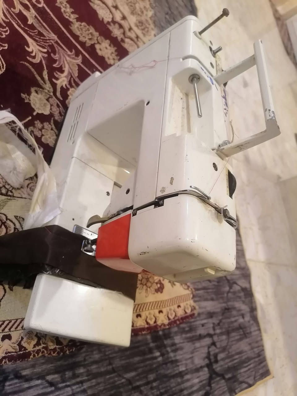 مكينة خياطة براذر ياباني الأصلي نضيفه جدآ شرط الشغل سعرها 50الف متوفر خدمة توصيل رقم تلفون ***********
