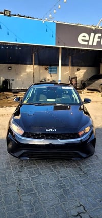 سيارة كيا فورتي 2024 محجوزة تدخل رقم مؤسسة الشهداء  السعر 125 وبيها مج...