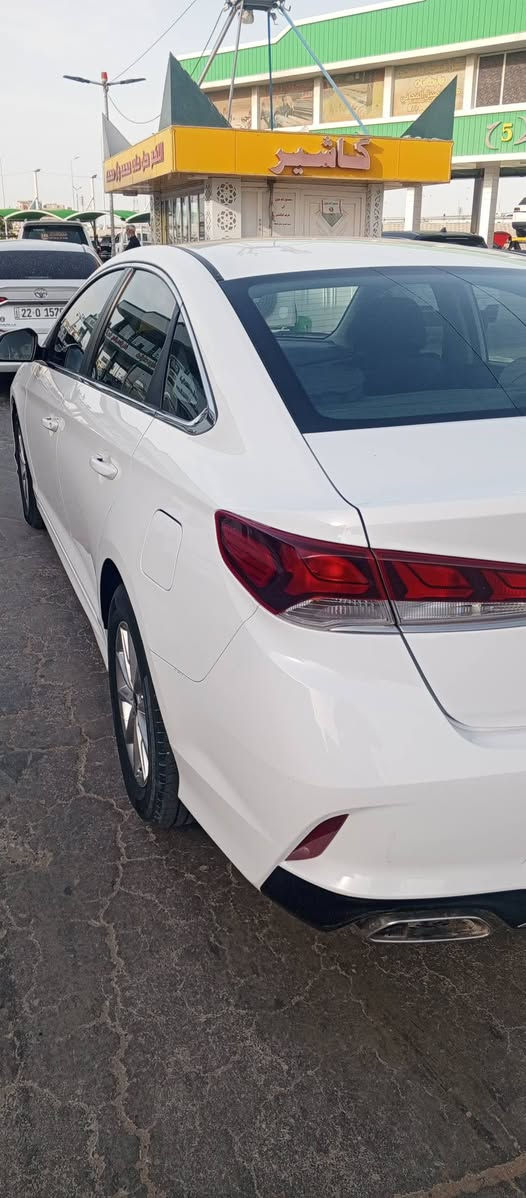 السلام عليكم
سوناتا  19 خليجي لون ابيض
محرك 2400  دوش
محرك كير كفاله
الشراي  يتصل
عنوان البصره  ***********
