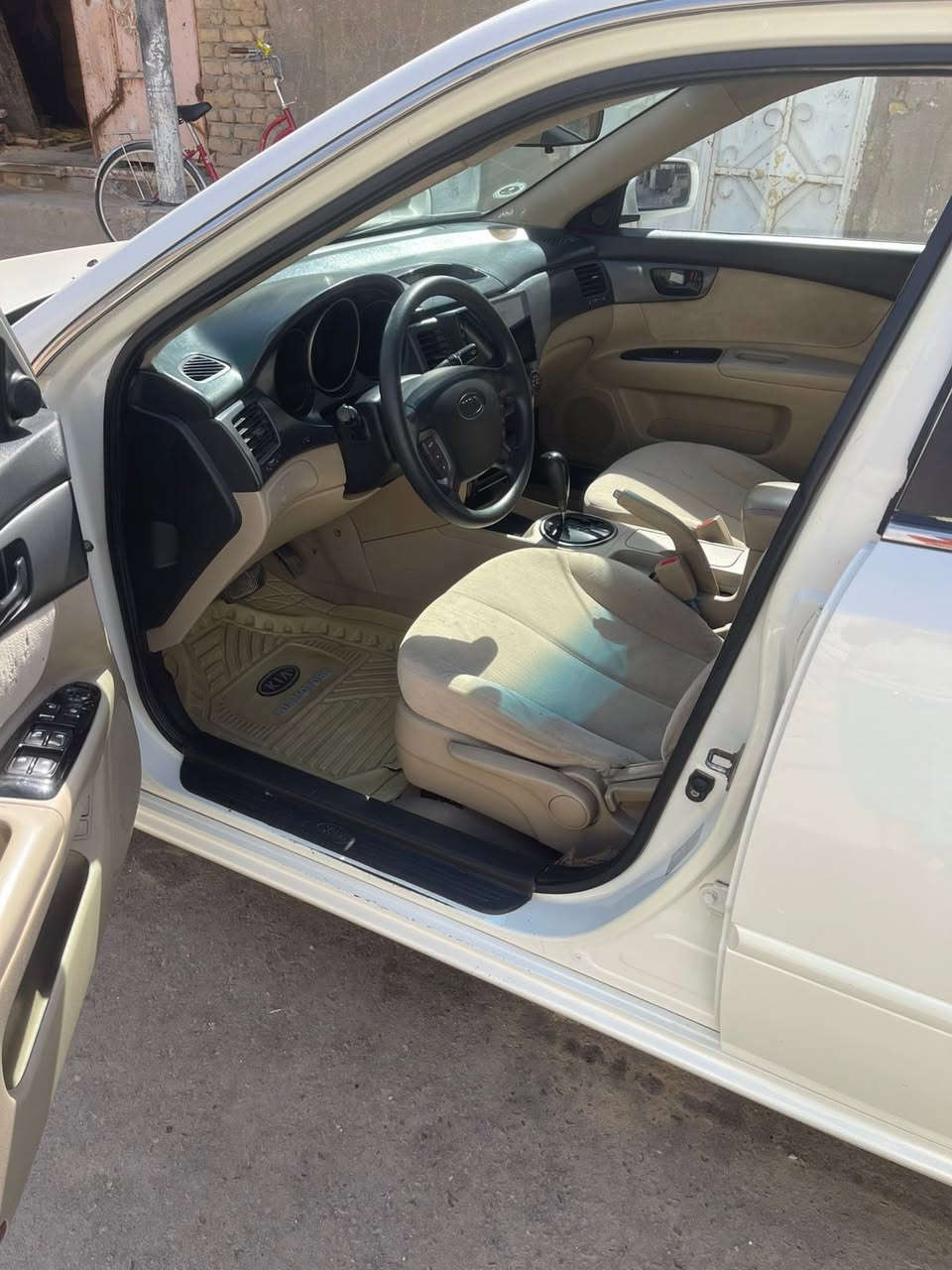 اوبتمه
موديل 10 خليجي فول ماعده البصمه 
مكينه 2000 مامفتوحه سياره عله وضع شركه
مكفوله ماعده البنيد بي صبغ رقم اربيل 
   مكان سياره ديوانيه   /***********
