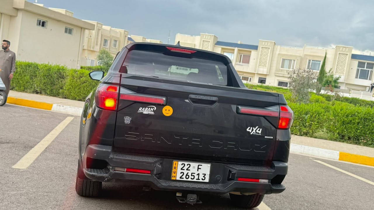 هونداي سنتا كروز 2022
فووول .وكلشي موضح بالصور 
سياره جديده وجاهزه 
السعر 178 وبيها مجال 
للأتصال ***********
 ماشيه 98000
