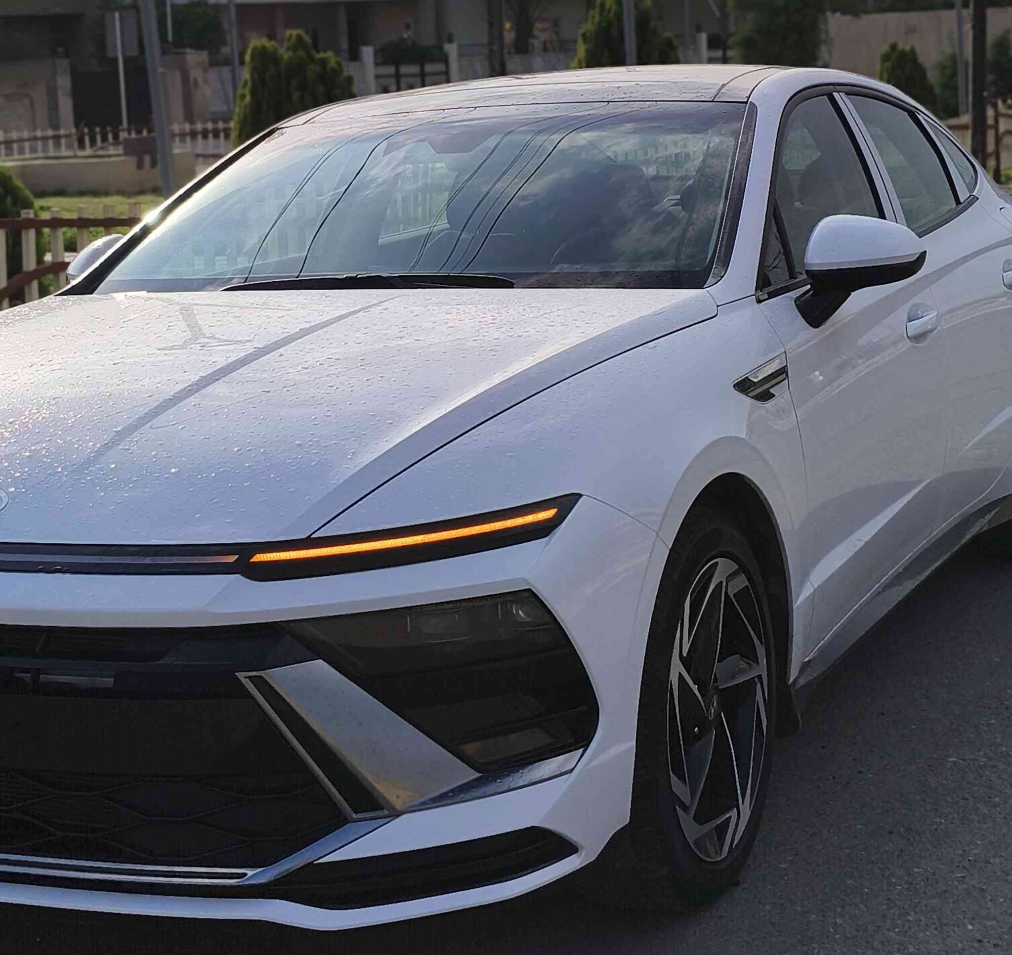 بسم الله الرحمن الرحيم
🚘 هيونداي سوناتا 2025 

رقم.  كاتي بدون رقم 

 ماشية 300 مايل يعني صفر 

محرك 2.5L المرغوب بدون توربو 

✨ المواصفات فول 

 بصمة ( ابواب + صندوق ) 

 🟥الون (ابيظى ثلاجي)

🟥 تشغيل عن بعد 

🟥 شاشة جبيرة ( كار بلي + اندرويد )

🟥 واير ليس شحن 

🟥مثبت سرعة 

🟥قيادة ذاتية 

🟥تحديد مسار 

🟥 رادار امامي 

🟥رادار جانبي 

🟥رادار خلفي 

🟥كامرا دوارة ١٨٠

🟥مثبت ستيرن 

🟥سايد بريك بصمة 

🟥مودات قيادة ( نورمال - سبورت - سبورت بلاص - كوستم)

🟥 بانوراما 

🟥تبريد بيانو 

🟥 سياره بدون صبغ بدون بارد كلين كلين كلين بشرط 

🟥 تكلفت الرقم 12 ورق 

🟥كيجات  (حماوة الدهن -)

🟥كيجات دجتال تتغير ويا كل مود مثل ماموضح بالصورة

🟥كير دكمً ٨ سرعات + شفتات ستيم اقوى انظمة سماعات

🟥جامات اوتو

🟥اوتو هولد

🟥كشنات تتدف

🟥محرك 2500 بدون توربو 

🟥لدات امامي خلفي 

🟥وبعد هواي مواصفات بيهه/: ســعر235 بيه. مجال بصيط *********** الله يرزق الجميع ان شاء الله مكاني موصل رقم الشاصي بامنشور
