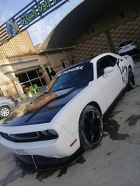 دودج جالنجر ٢٠١٣  ٦ سلندر ٣٦٠٠ السياره كلشي بيهه ع بلاد بدون تحديث بصم...