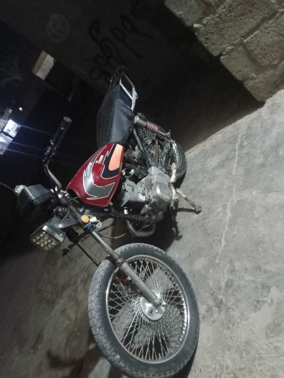 السلام عليكم موطور تايكر موديل 2020تواير جدد وياله دبل سيم جدد موطور شرط كير ومحرك جدد السعر 150وبيه مجال متواجد عل خاص


**إذا كنت صاحب هذا الإعلان وتريد حذفه لأي سبب، رجاءا أرسل رسالة إلى الدعم الفني**