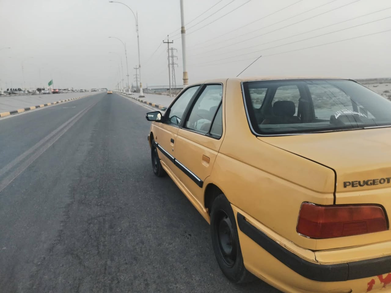 بيجو بارص موديل 2015 كير مكينه حداديه تبريد السياره نضيفه. السعر 38 وبيها مجال متواجد علئ الخاص رقم تليفون ***********
