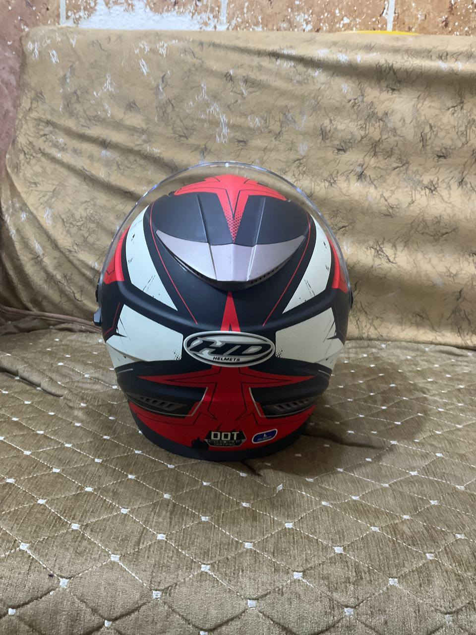 خوذه اصليه رياضي.حجم لارج .
نعمانيه .***********
السعر 40
