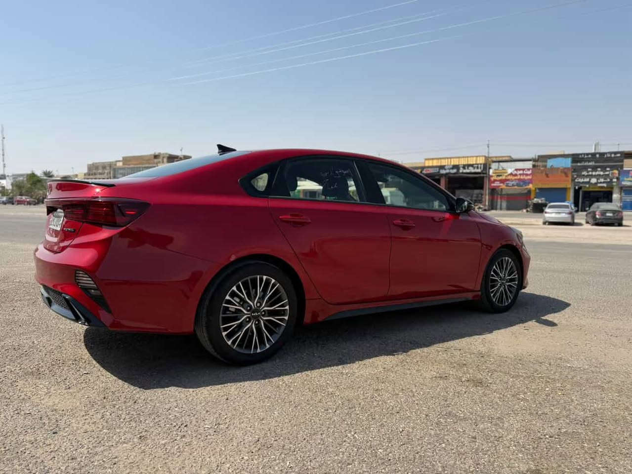 السلام عليكم
للبيع فورتي gt line 2024  بعدها زيرو 
فول مواصفات عدا الفتحة 
المواصفات نقاط عمياء بصمة وتشغيل عن بعد محرك 2000 دوش 
ثلاث أنظمة قيادة 
اوتو هولد وسايد بريك دكمة 
مثبت سرعه وتحديد مسار 
الشاشة حجم الكبير 
تفتح الصندوق عند الاقتراب 
ضرر السيارة بالصور ⬇️
النجف
***********
