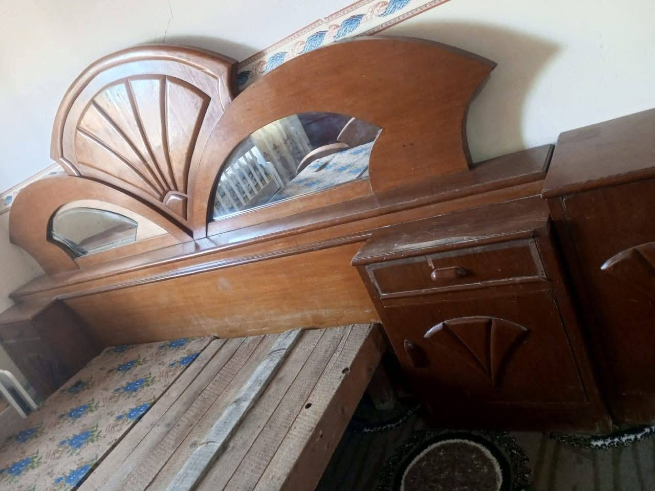 غرفه  للبيع مستعملة نظيفة
الاستفسار على الرقم ***********
