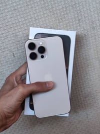 آيفون ١٦ برو ماكس • ٢٥٦ • مبدل شاشة