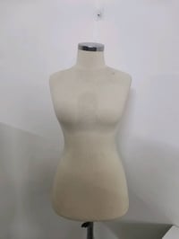 منيكان اسفنجية • مقاس ٣٨