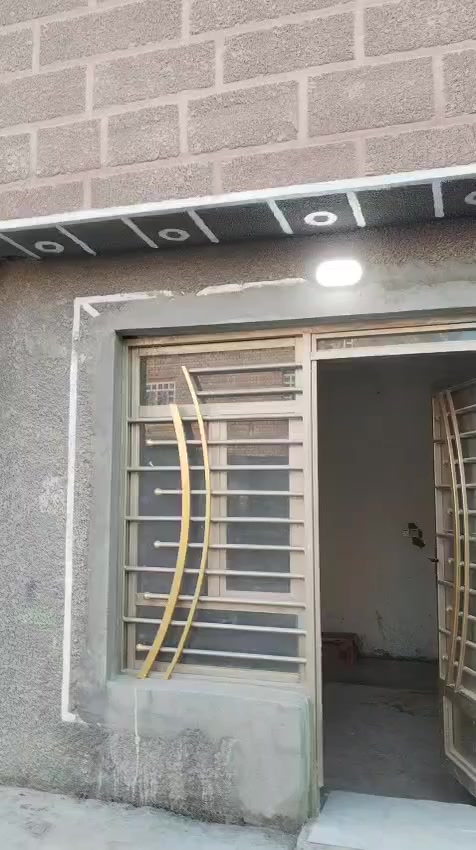 السلام عليكم اجار ٢٥٠ الف مولد مجاني 
٢ بيوت واحد بصف الثاني  خط مولد مجاني البيوت نضيفة وجاهزات لليجار ٥٠م و٦٠م طابق واحد كربلاء البوبيات ٢٥٠الف قفل للستفسار واتساب او اتصال ***********#
