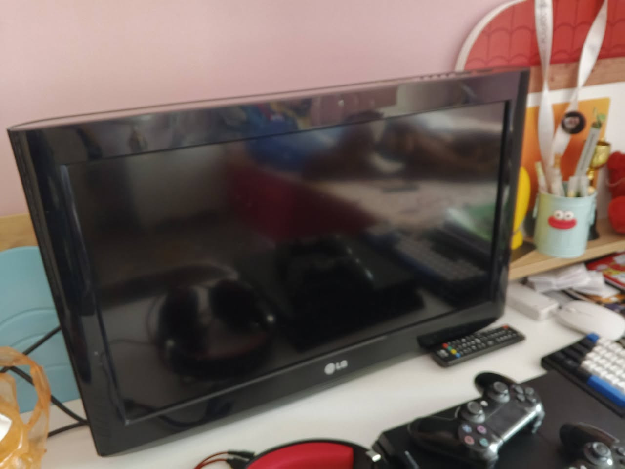 للبيع كيبورد ميكانيك red dragon
سويتش احمر السعر ٣٠ 

سماعة kotion each 

المواصفات 

تأتي مع مايك للفتح أو الغلقRGB السعر ٢٥ 

بلايستيشن 4 فات

المواصفات

مساحه 408 غيغابايت 

مع 2 يدات (جويستكات)

السعر ٢٠٠ 

شاشة l g  نضيفة وقابلة للتكنيك السعر ٧٥ 

وبيهن مجال الاتصال على الرقم 

 *********** يوجد واتساب
