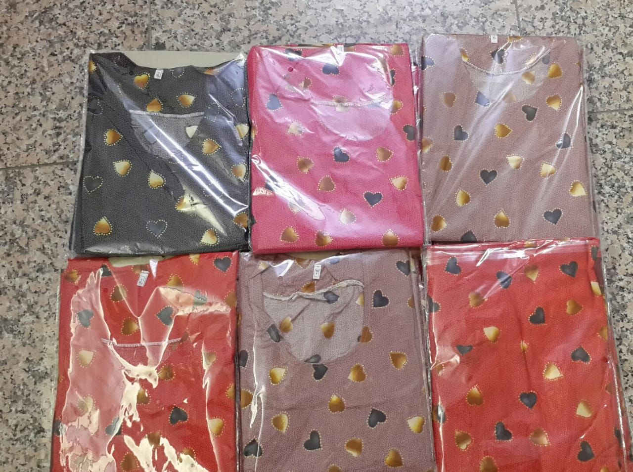 كشمير قصير جوه الركبة
القياس يجي خاص وعادي بالدرزن الدرزن يجي ١٢ قطعه موديلين
سعره ٤٨ الف توصيل موجود


**إذا كنت صاحب هذا الإعلان وتريد حذفه لأي سبب، رجاءا أرسل رسالة إلى الدعم الفني**