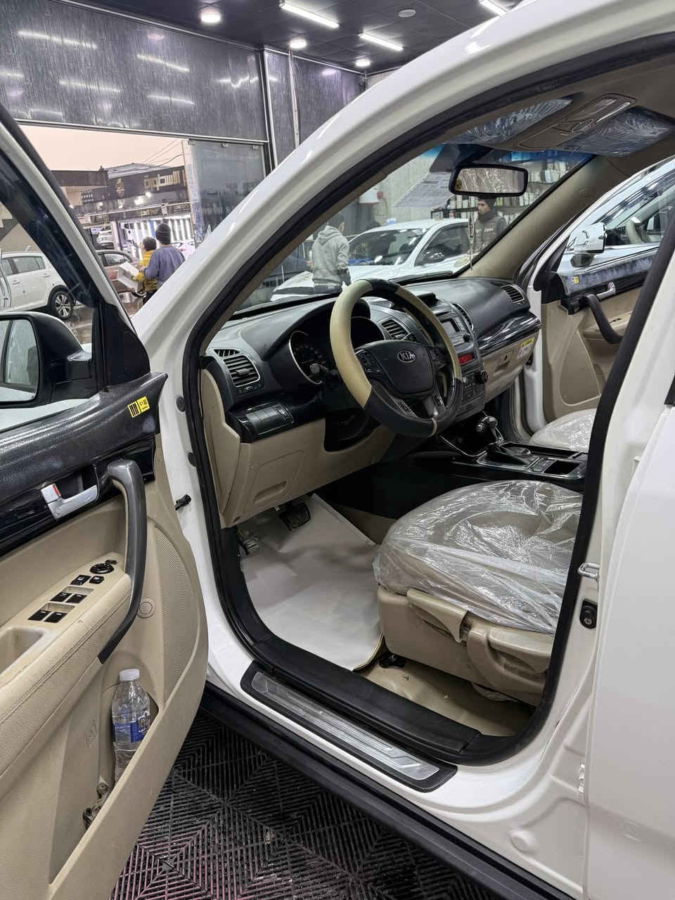 سورينتو خليجي 6 سلندر
سنوية ورقم جديد 
ماشيه 270 
3 قطع تبريد 
تحكمات ستيرن 
مري شفط 
ما بيها ضرر 
السعر 180


**إذا كنت صاحب هذا الإعلان وتريد حذفه لأي سبب، رجاءا أرسل رسالة إلى الدعم الفني**