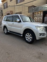 باجيرو • ٢٠١٥ • فول مواصفات