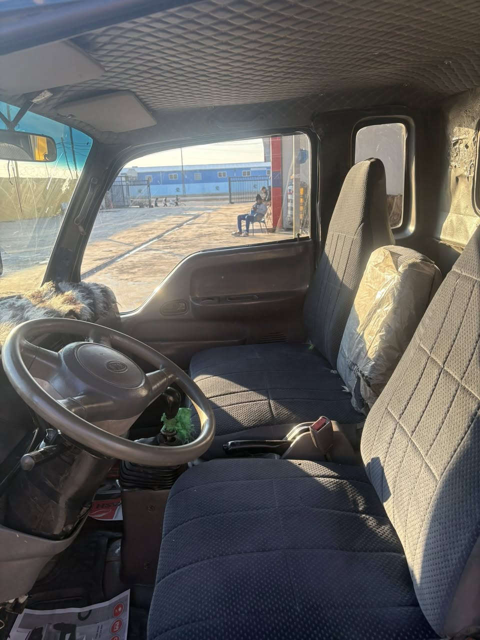 سلام عليكم كيا فونتيرة موديل 97 سياره نضيفة كدامكم مكينة جديدة صارلهة 20 يوم مشتغله كير مكفول اكسن مكفول سيارة كلش نضيفة رقم انكليزي سنويه لل27 بأسمي شرط التحويل السعر 60وبيه مجال قليل حك الجيه مكاني بغداد المعامل السياحي ***********
