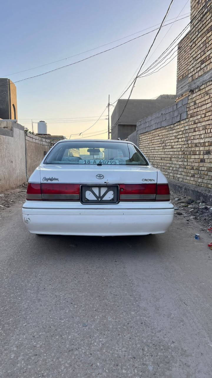 السلام عليكم راس الثور موديل ٩٦ السيارة رقم بابل دولي تحويل ثاني يوم السيارة مكينه كير حداديه تخم تاير تبريد شغال ثلج سنويه جديده كهربائياته كلها شغاله السيارة مكفوله من الكص ولنقل جثه ولكلب ولضربه القويه بيه طخه بجملغ الأمامي بلغد بي تصليح والباقي مكفول بيها صبغات السيارة السعر ٨٨ وبيها مجال مكاني بابل ***********
