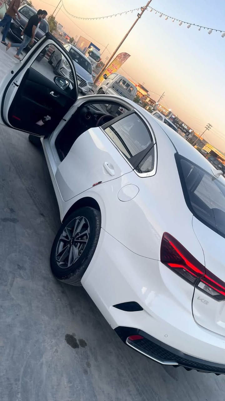 كي 3 2024
مكفولة من الصبغ والتبديل فقط مكان بارد زغير موضح بالصوره
  محرك 1500 دبل نوزل
فول مواصفات 
بصمه تشغيل ، بصمه ابواب ، شاشه كامره ، تتحكم ستيرن 
حساس خلفي أمامي ، كشنات جلد داخل لونين مميز
ويل كب ، مري اشاير بلمري ، ترحيب ، ويل كب 
رقم اربيل بأسم شركة وكالة او تحويل ماكو اشكال  

السعر 135وبيها مجال 
المكان واسط صويره
***********
ملاحظة بيع فقط
