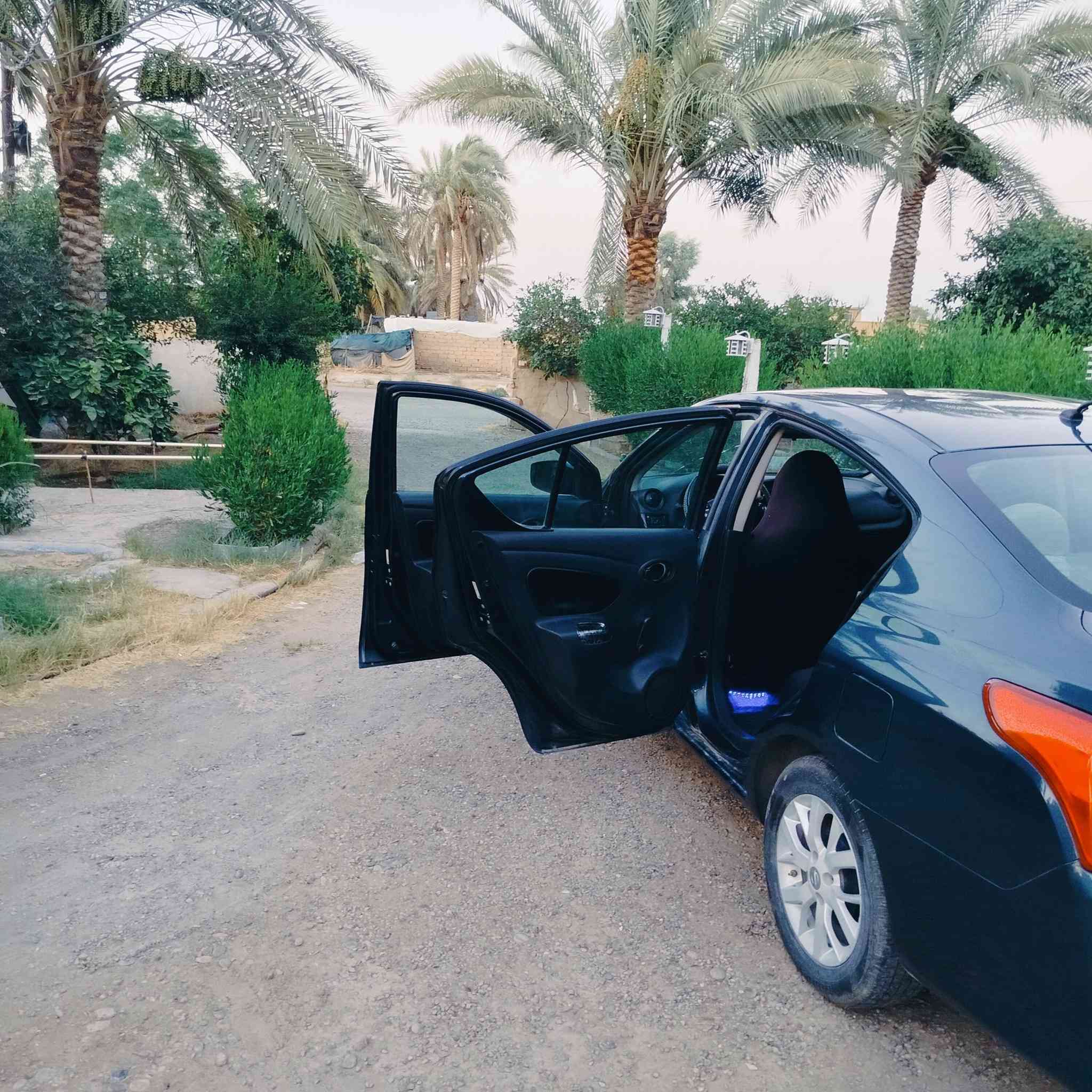 للبيع سياره نيسان فيرسه موديل 16وارد امريكي 
نضيفه جدا داخل وخارج 
ايرباك سليم 
گير فول اوتوماتيك 
تحويل مباشر بأسمي 
السعر خاص 
***********
