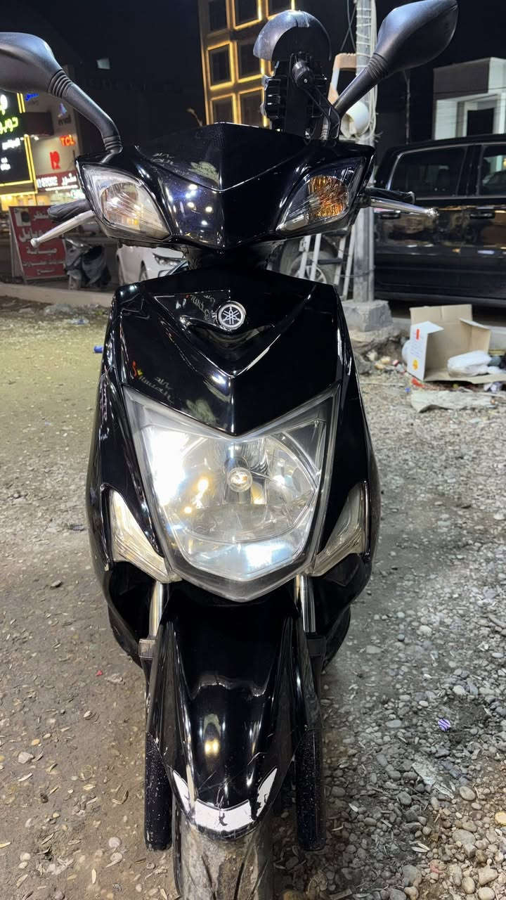 سلام عليكم (سكنس لد) للبيع
دراجه بلاديه
 كفرات بلادي 
مكينه بلادي كهربائيات كله شغاله 
مجرد اكو كسر بالكفر وبالماسده صغير 
دراجه مكينه خرسه 
مسويله ادامه كلجات وبلك ودهن يورل جديد 
السعر( ١٤ ورقه )
رقمي ***********
