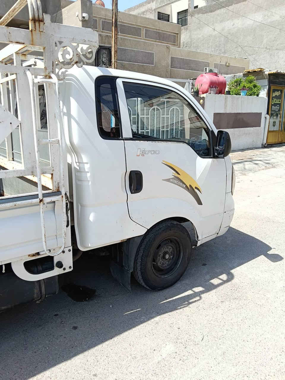 السلام عليكم كيه حمل نثيه 2700 للبيع سياره موديل2011 سياره مكفوله من ضربه وصبغ ماعدا الهلالات صبغ قليل  بيهن سياره مكفول كير ومكينه وشاصي واكسن سياره بلاديه تبريد شغال ارقام انكليزي باقي بس الاستلام اللوحات سنويه انكليزي مكاني بغداد الحبيبيه سعر100$ اخوان المو شراي لايتعبني ولايتعب نفسه كلشي موجود بالسوك  هذا رقمي ***********
