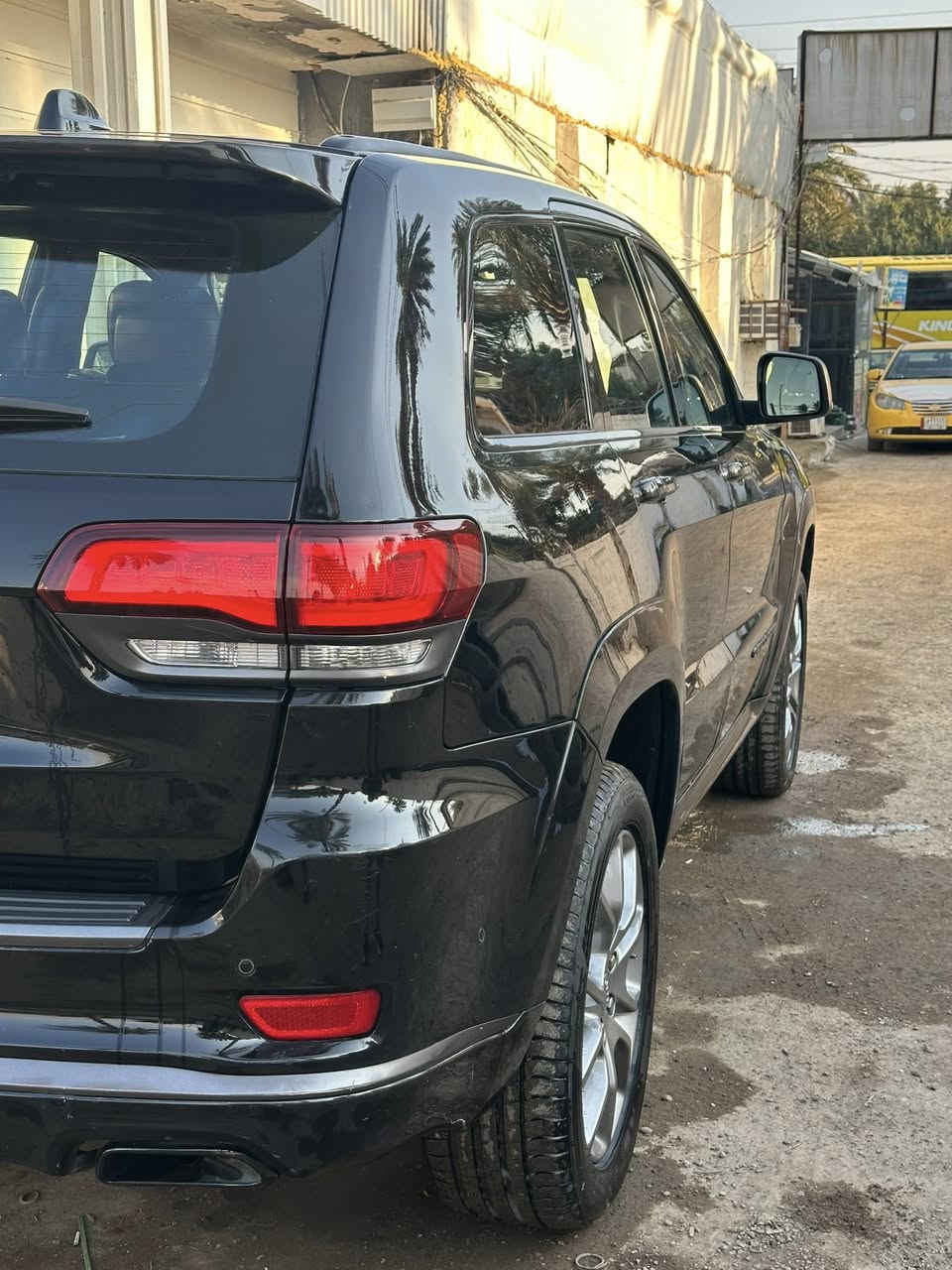 جيب شيروكي سومنت 2020
داخل اسود 
رقم بغداد معوقين شهر الرابع اصير حره
 
ماشيه 108 الف كيلوا
السياره فول مواصفات واحد على واحد
كشنات امامي تدفئه وتبريد والخلفيه تدفئه او تبريد
شاشه كار بلي  
بنوراما
كشنات خزن   

💎 ســعــر ✅ ::  3 شدات

ستيرن هيتر وكهرباء
حساس ورادار خلفي امامي
امرايات هيتر وقلابه ويه البك 
السياره بدون اي نقص
محرك وكير كله بشرط
دهن كير جديد 
تخم تاير جديد  
باتري  جديد 
فيت بم  جديد 
صدر امامي وخلفي كله جديد 
شرط بدون الف دينار مصرف
وارد امريكي الحادث موضح بلصوره  
مكانه بغداد الكاظميه

الاستفسار على ***********
