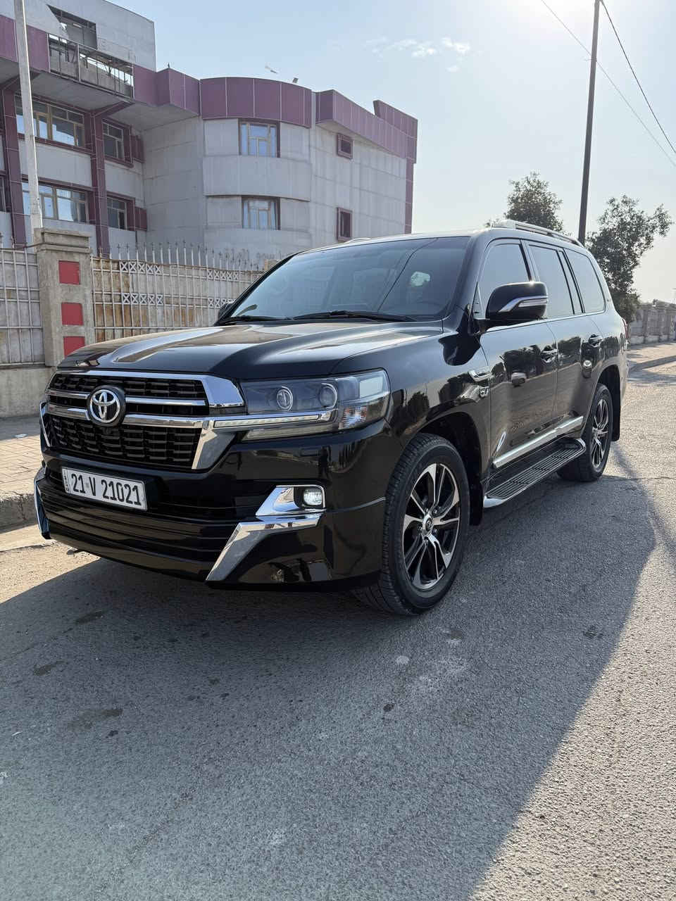 لسلام عليكم
للبيع تويوتا لاندكروز 2021 VX.R
محرك 5700
السيارة رقم سليمانية مميز
مضلل بالسنويه
مكفوله وجديده 
بيها فقط سحبة PDR بقبق الجنطه الفوك
ماشيه 129 الف كم
السياره جكات 
جنطه كهرباء
كشنين كهرباء
ستيرن كهرباء
باقي مواصفات اللاندكروز
سعر 580 ورقة بي مجال
مكان السيارة الدورة
***********
