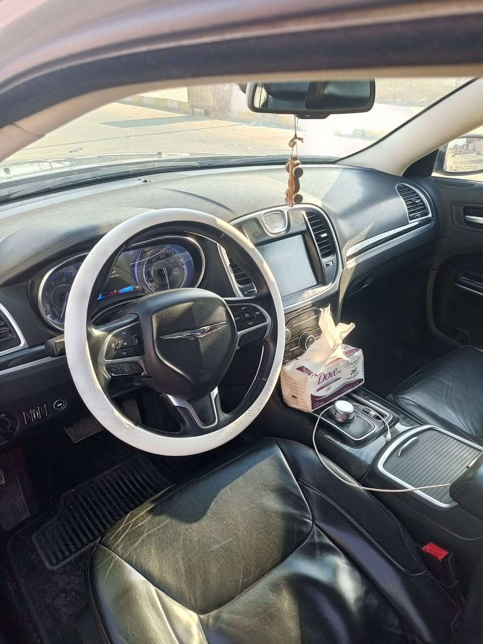 السلام عليكم سياره للبيع وابامه جديده مكفوله من الضربه بيه كلير قطعتين فقط ولباقي  كفاله 16 معلايه 22  للبيع اومراوس ***********8
