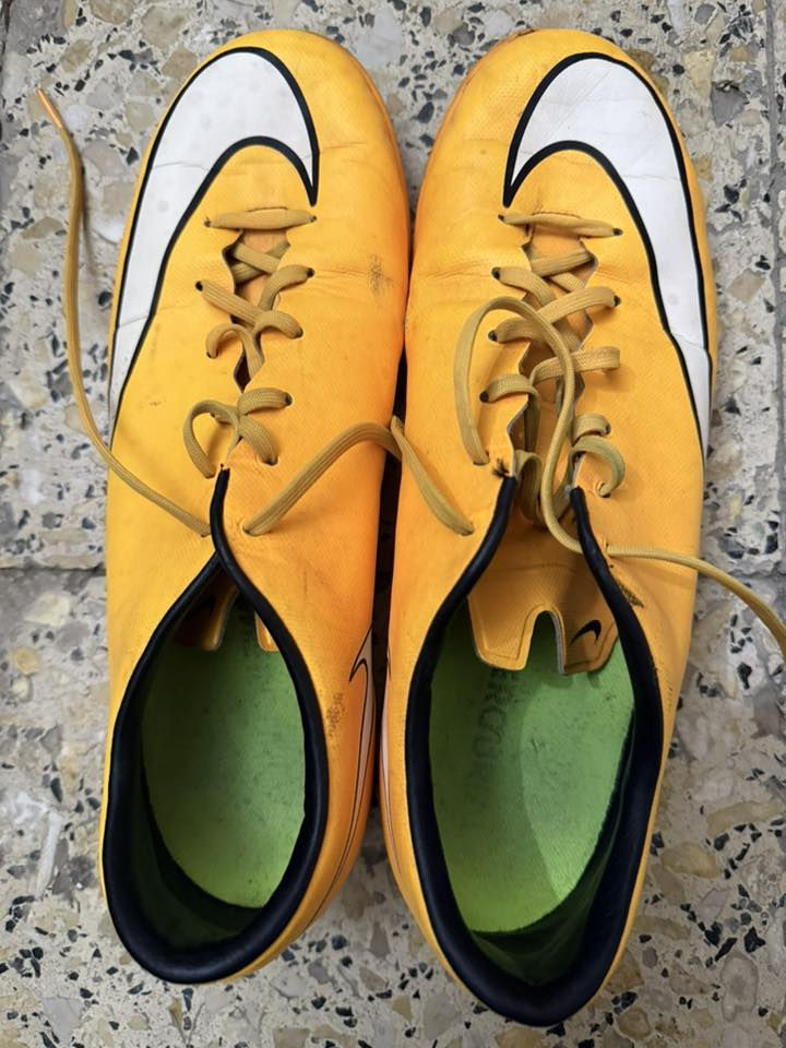 حذاء باله اصلي 
قياس 45 
نضافته فول 
الشراي يجي خاص 
اكو توصيل


**إذا كنت صاحب هذا الإعلان وتريد حذفه لأي سبب، رجاءا أرسل رسالة إلى الدعم الفني**