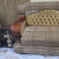 تختم قنفات كامل مع طبلاته نضافه ٩٨ مثل الصوره 👍 السعر ٥٠٠  للتواصل  ٠٧...