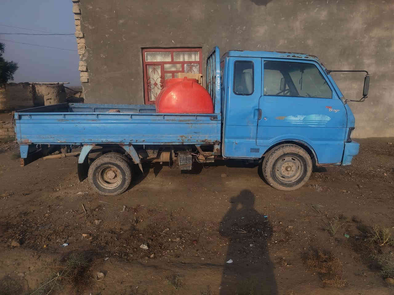 سلام عليكم كيه بنكو 94 سياره كفاله عامه سياره بلاديه قطرت صبغ مابيها سياره بس صدره تعبان مكان  بابل  شوملي سعر(45)بيها مجال بسيط ***********
