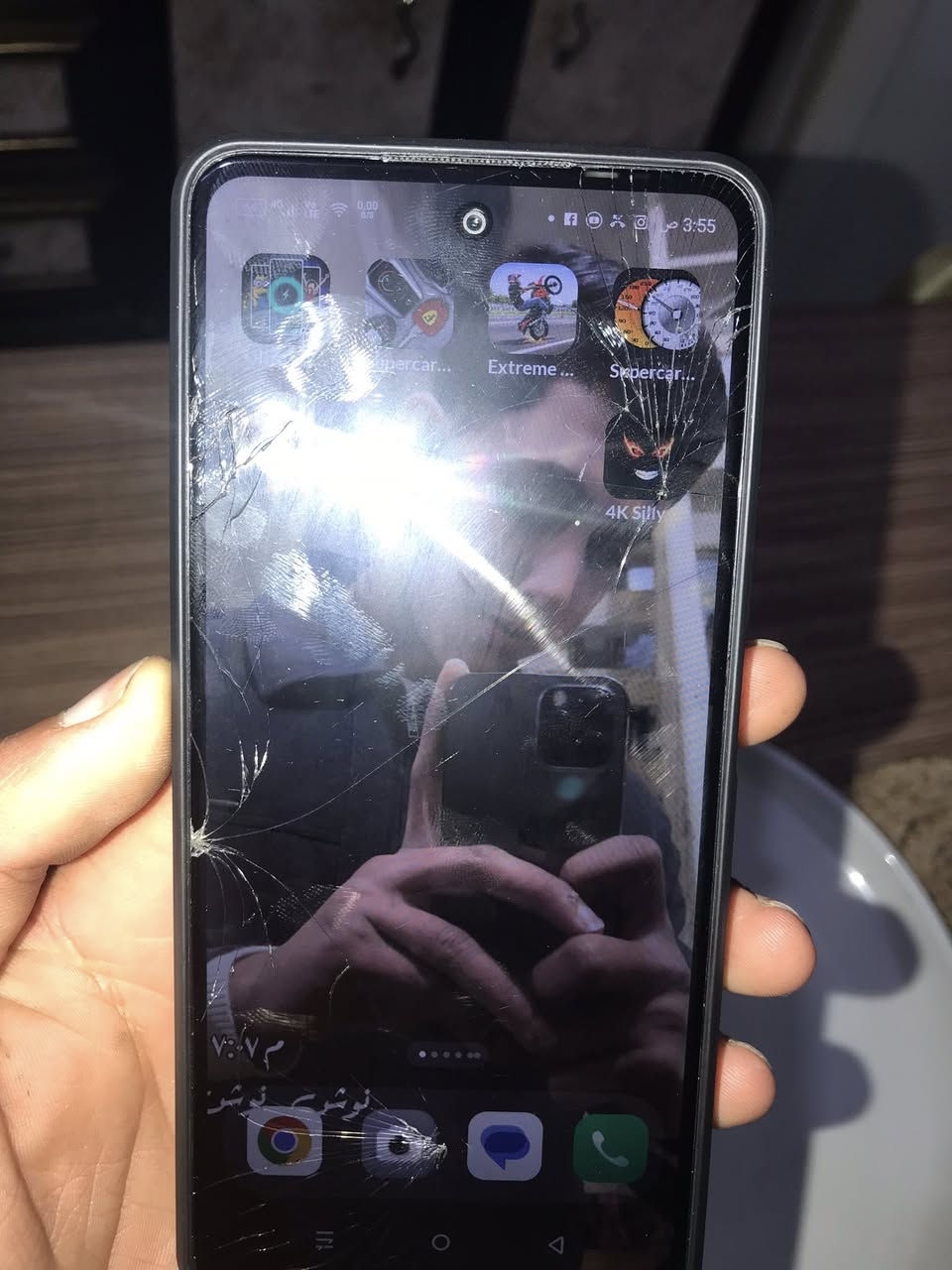 سلام عليكم اخوان تليفون انفينكس الجهاز اللببع السعر 75 وبي مجال  مكاني صليخ600 الجهاز كله شغال فقط بالشاشه فطره   توصيل  
وهذا رقم  بي الواتساب ***********
