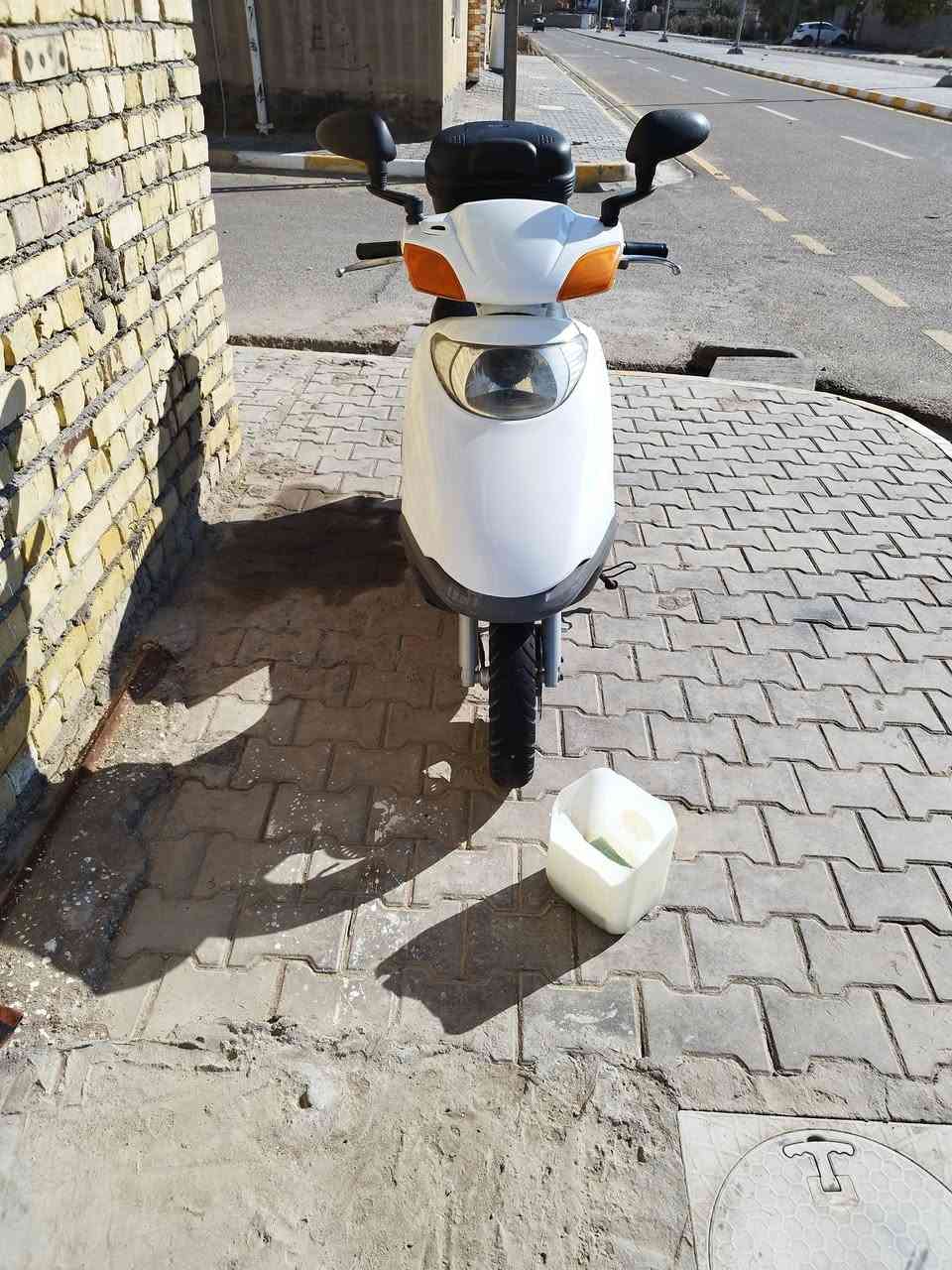 السلام عليكم
دراجه سبيسي ماليزي باب أول
جديده حيل وكلشي شغال من كهربائيات
وسلف وهندر المكان واسط قضاء الحي
***********
