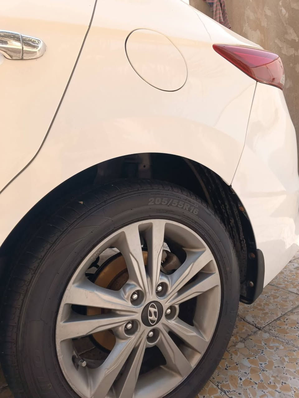 السلام عليكم النترا للبيع 2017 وارد خليجي نص فول تنتا تبريد قطعتين حساسات خلفيه رقم بصره جديد دولي حداديه تخم  تاير مكينه كير تبريد كله كفاله مكينه 2000 دوش للاستفسار اتصل على هذا الرقم ***********
