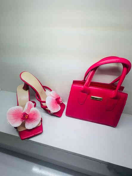 بوتيك زاي بحلتة الجديدة 

مسواك هسه وصل جديد 
شركات عالمية 
 
عنواننا فلكة عبدالله الجبارة قيصرية الساري مقابيل المهرة 
*********** 
للحجز 💵💵 
توصيل موجود جميع محافظات العراق
